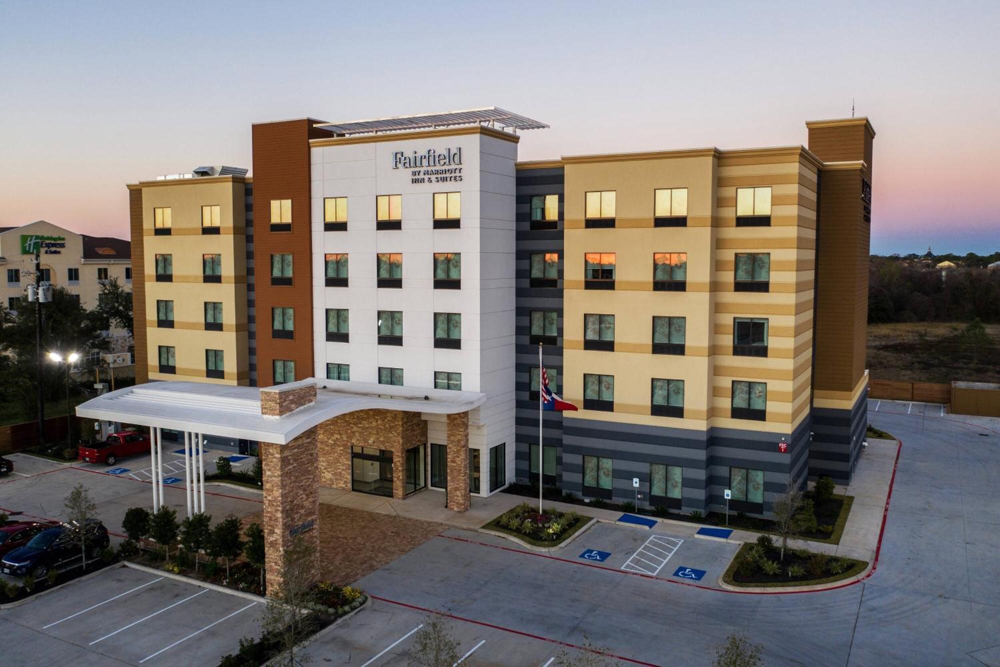 Fairfield Inn And Suites By Marriott Houston Brookhollow Zewnętrze zdjęcie
