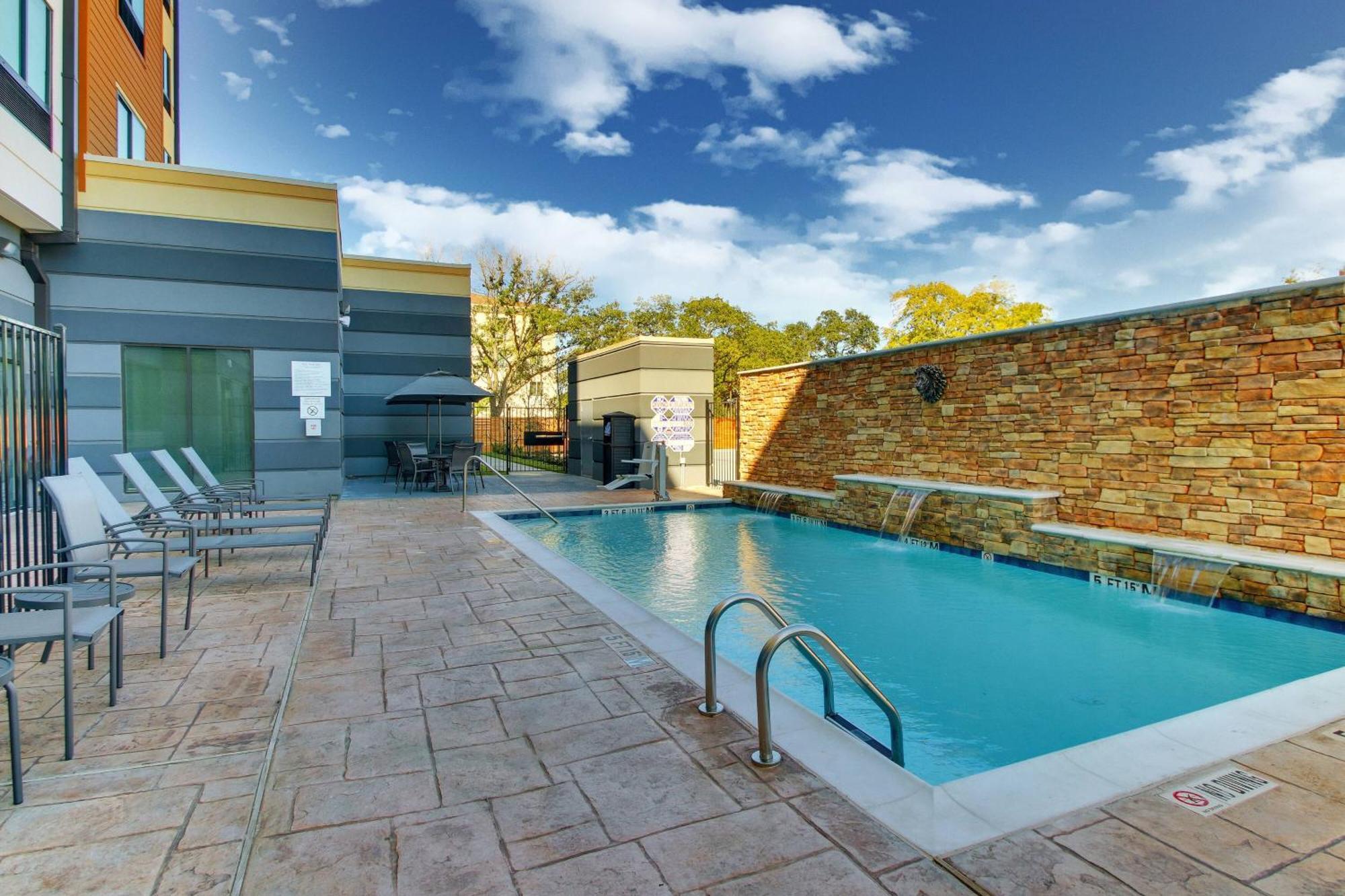 Fairfield Inn And Suites By Marriott Houston Brookhollow Zewnętrze zdjęcie